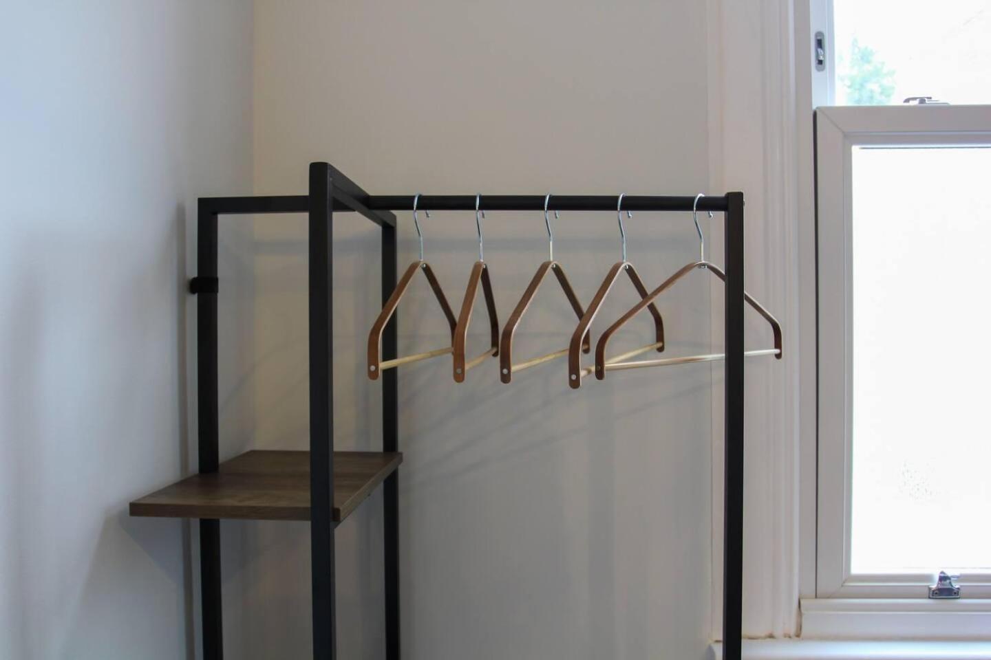 Studio-Sleeps 4-10 Min H Potter-17 Min London Watford  Exterior foto
