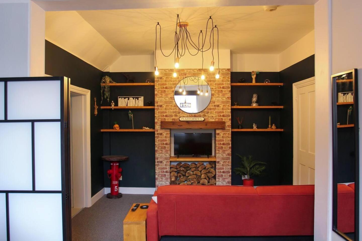 Studio-Sleeps 4-10 Min H Potter-17 Min London Watford  Exterior foto